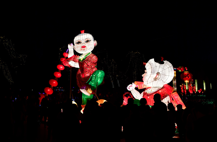 Lanterns lit up to celebrate Spring Festival