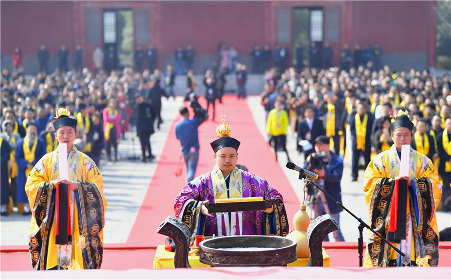 Ancestor worship ceremony commemorates Laozi in E China