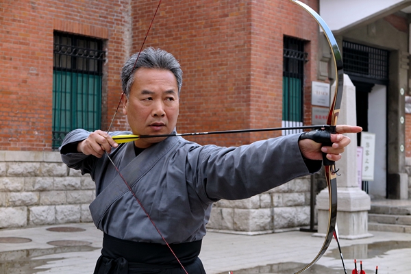 Reviving traditional Chinese archery
