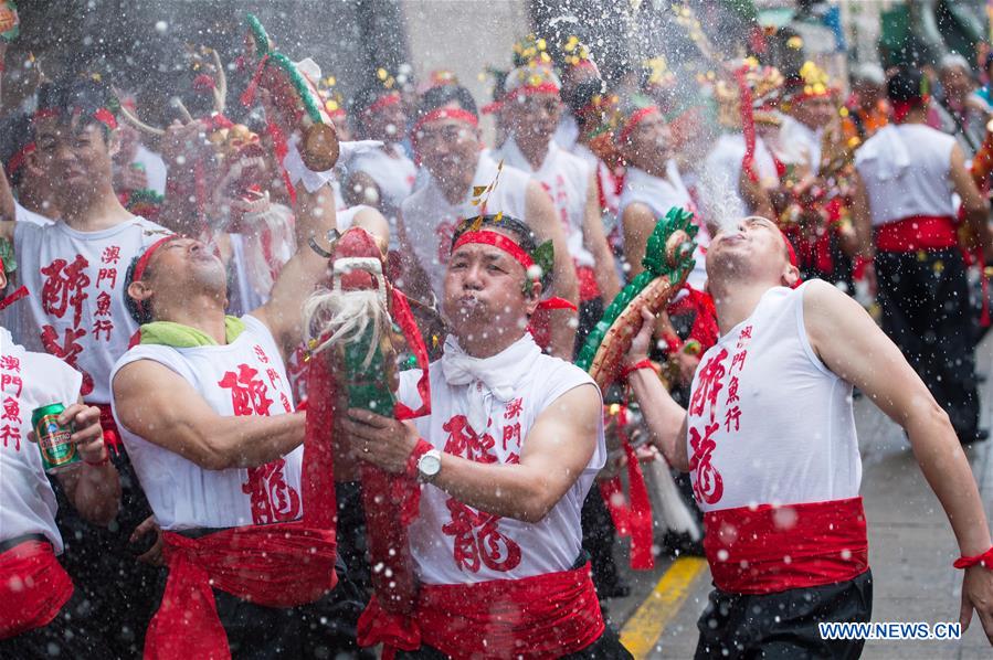 Drunken Dragon Festival celebrated in S China's Macao