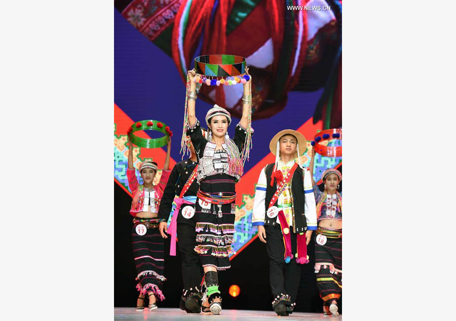 Final competition of ethnic dress festival held in SW China's Yunnan