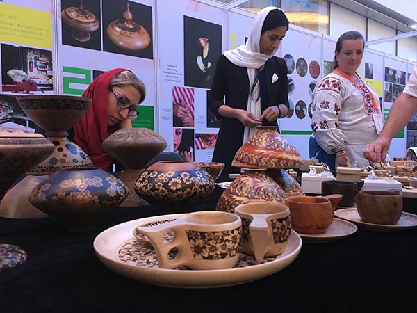 Cultural heritage inheritors showcase their craftsmanship in China
