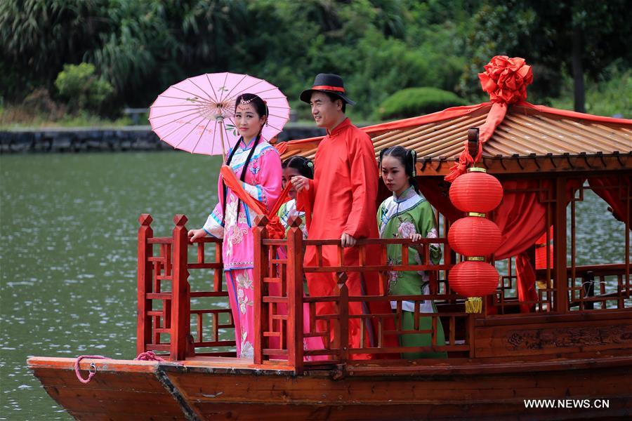 Traditional wedding ceremony of Huizhou performed in E China
