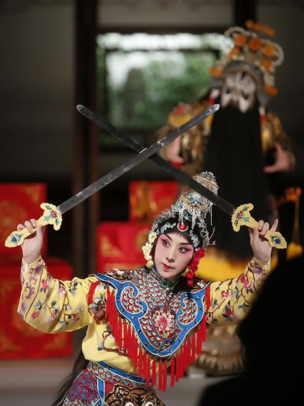 Renowned Chinese Peking Opera debuts at Metropolitan Museum of Art