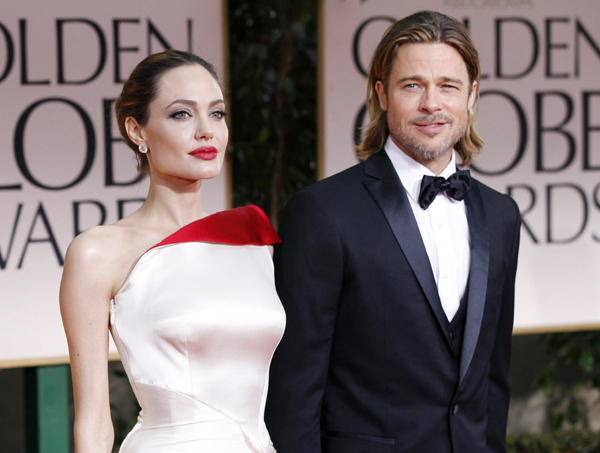 Angelina Jolie has double mastectomy to elude cancer