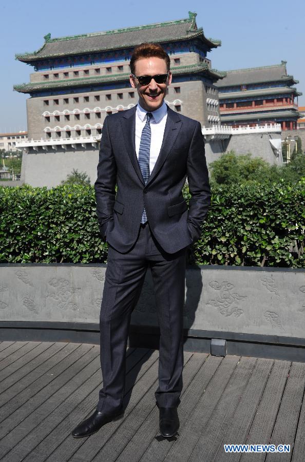 Tom Hiddleston promotes movie 'Thor: The Dark World' in Beijing