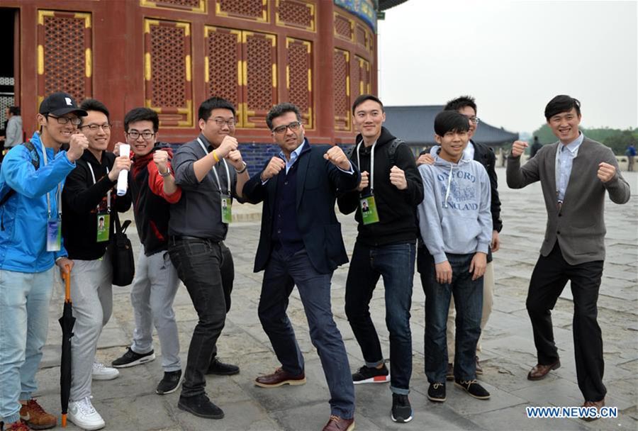 Jury members of Beijing Int'l Film Festival visit Temple of Heaven