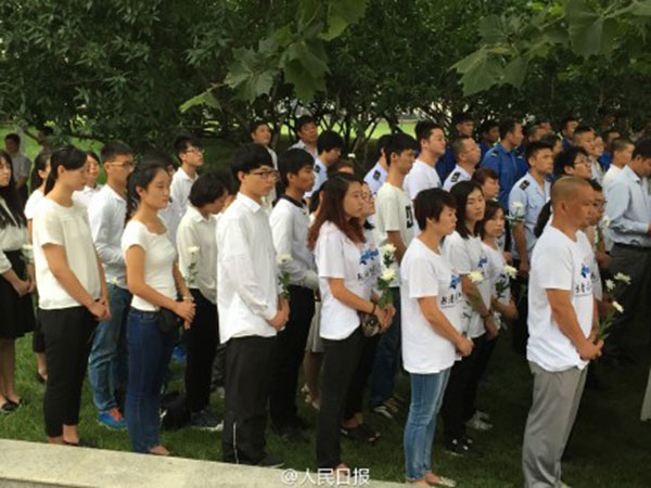 Ceremony held on seventh day of Tianjin blasts to mourn victims