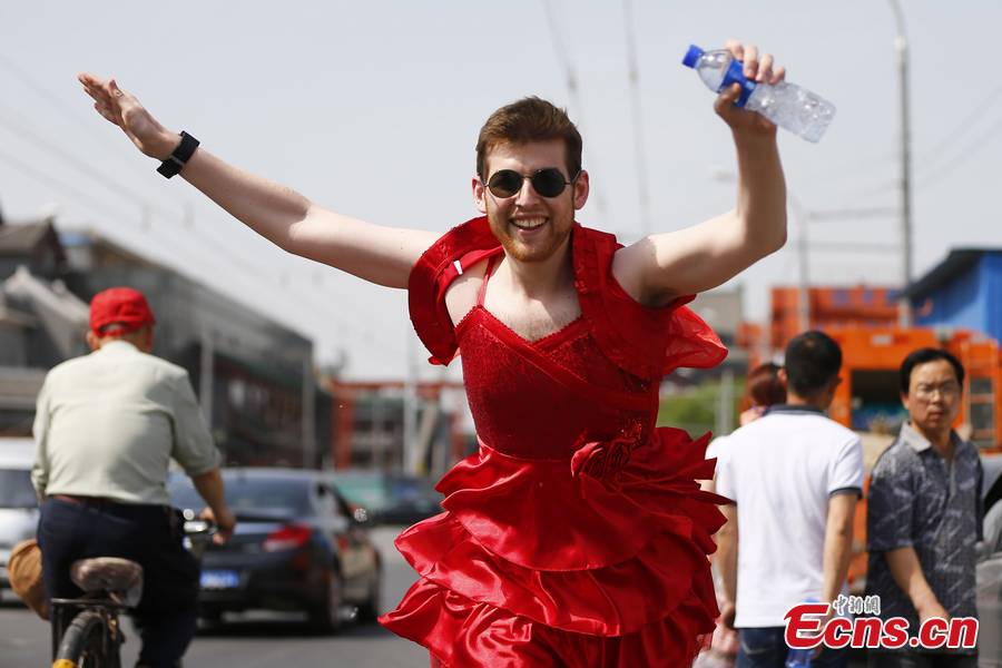 Red Dress Run in Beijing for fun