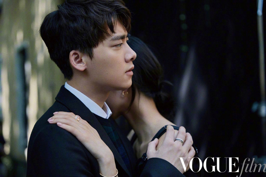 Li Yifeng and Ju Xiaowen pose for fashion magazine