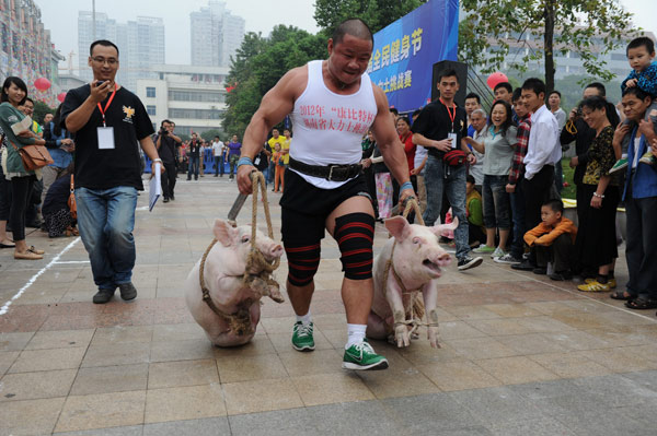 Strongman competition in Hunan province