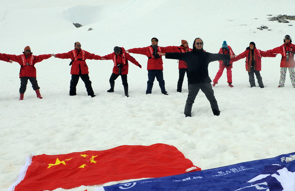 Record broken for Tai Chi practice on Antarctica