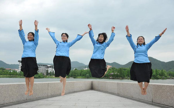 Group photos of college graduates