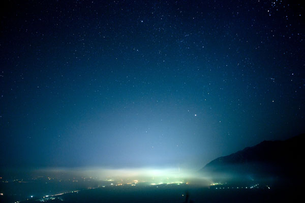 Meteor shower illuminates night sky
