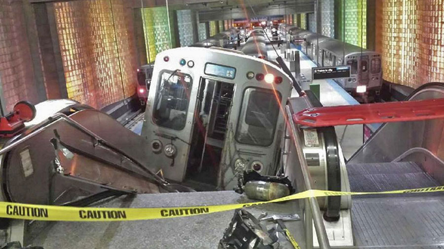 32 hurt in train derailment at Chicago's O'Hare Airport