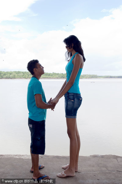 When a man loves an extremely tall woman