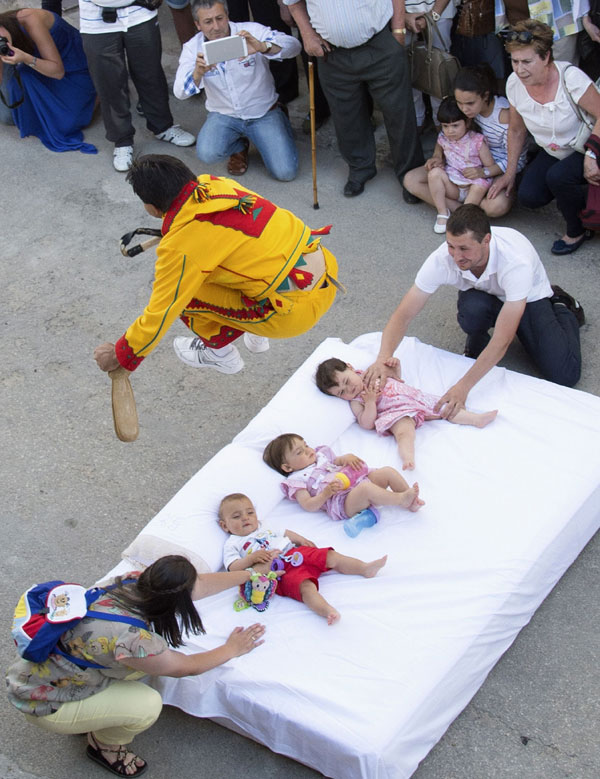 'Baby jumping' festival in Spain