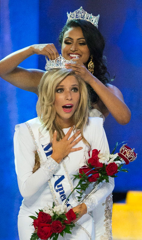Crowning Miss America