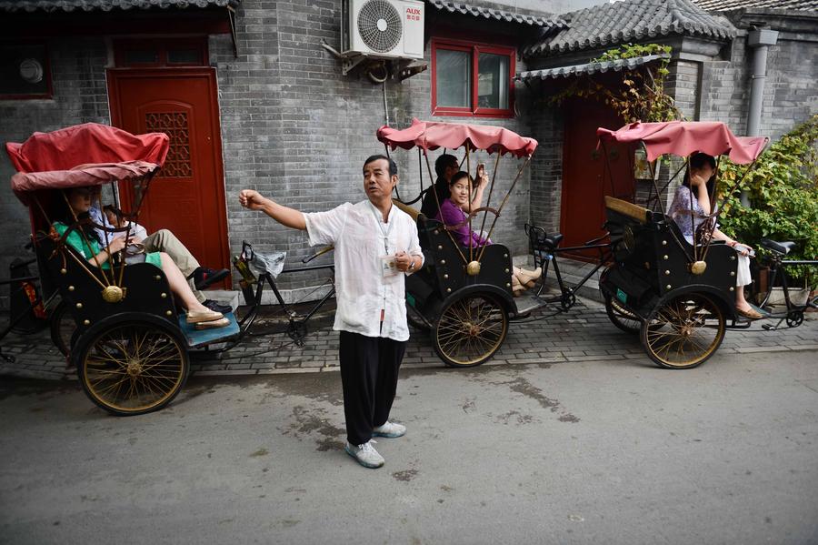 Rickshaw driver's regular day in Beijing
