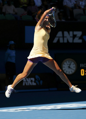 Azarenka ends Stephens run to make Australian Open final