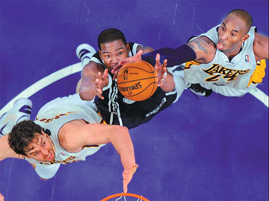 Bright day for LA as Clippers, Lakers win