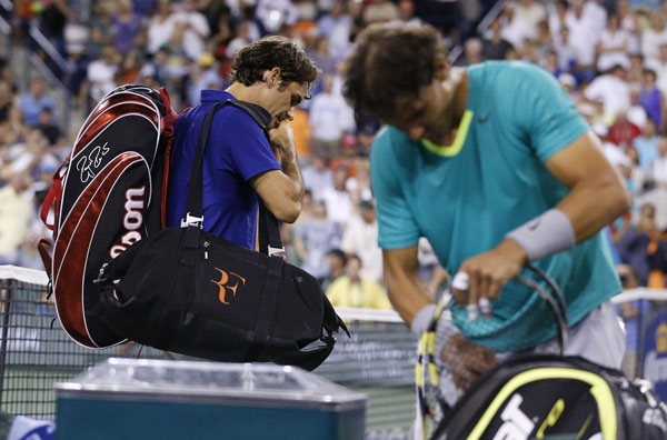 Nadal crushes Federer, plays Berdych next