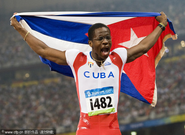 Cuba hurdles star Robles to retire