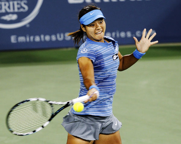 Li Na beats Lauren Davis at Cincinnati Open
