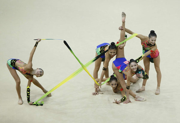 Chinese team performs at 32nd Rhythmic Gymnastics Worlds