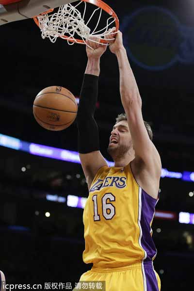 Lakers lose, again, after Kobe's return