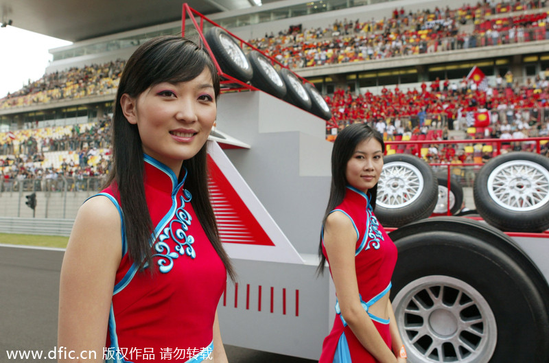 Dazzling cheong-sam grid girls for Shanghai F1