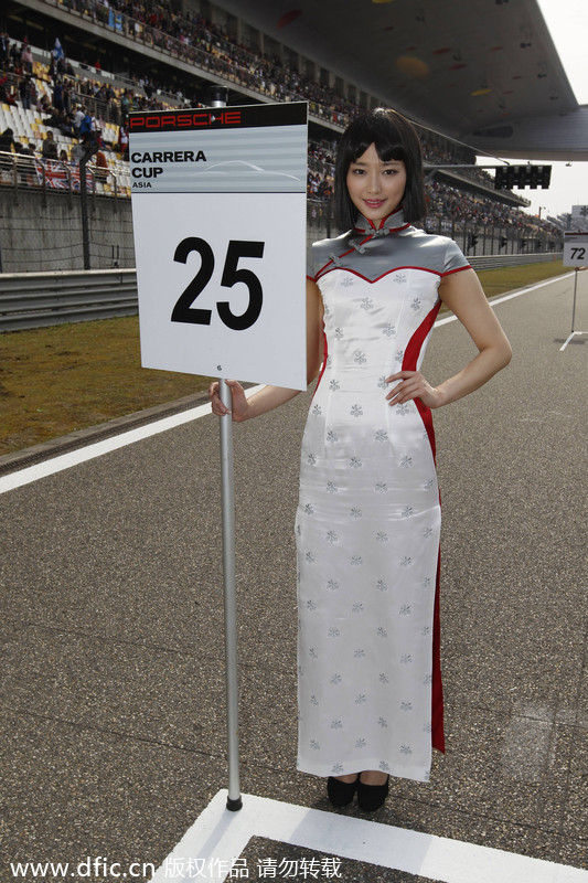 Dazzling cheong-sam grid girls for Shanghai F1