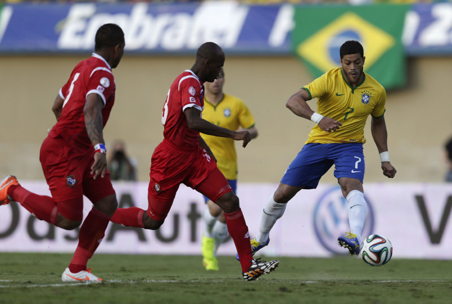 Neymar leads 4-0 Brazil romp in World Cup warmup