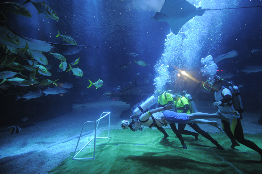 Underwater,empathy underwater soccer match in tianjin