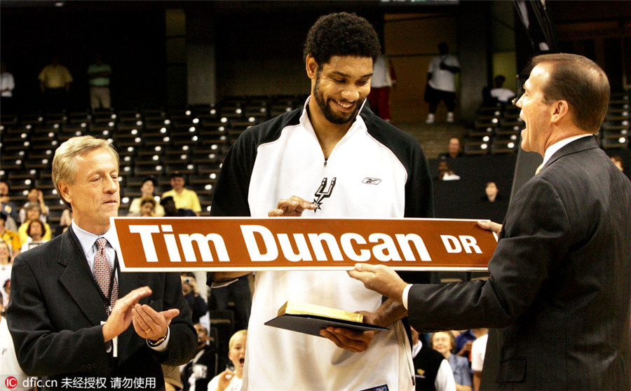 Tim Duncan announces retirement after 19 seasons with Spurs