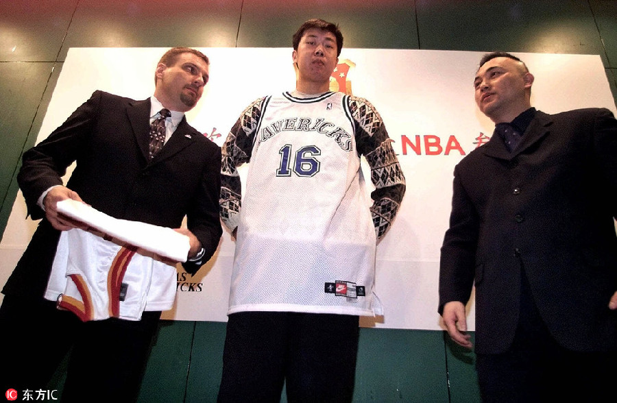 Lakers confirms Yi Jianlian's signing