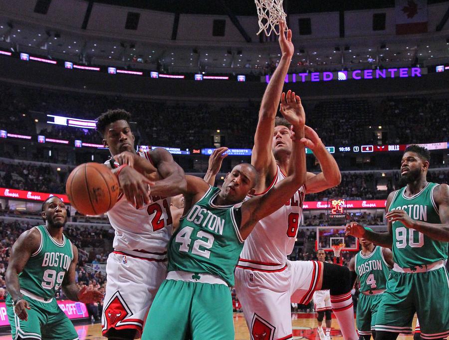 Wade leads Bulls past Celtics 105-99