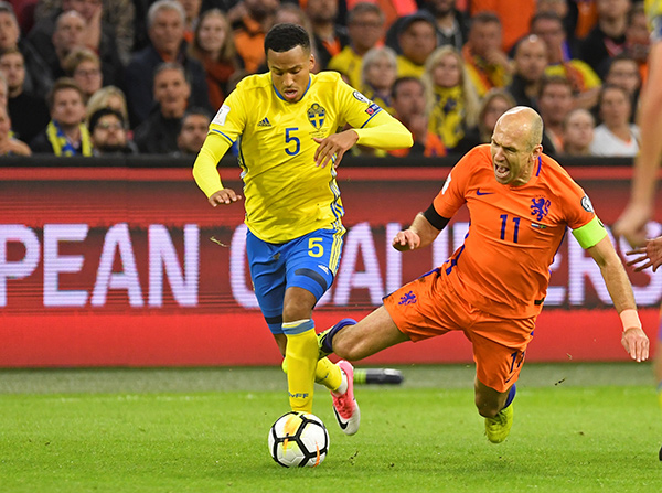 Robben announces retirement from Dutch national team