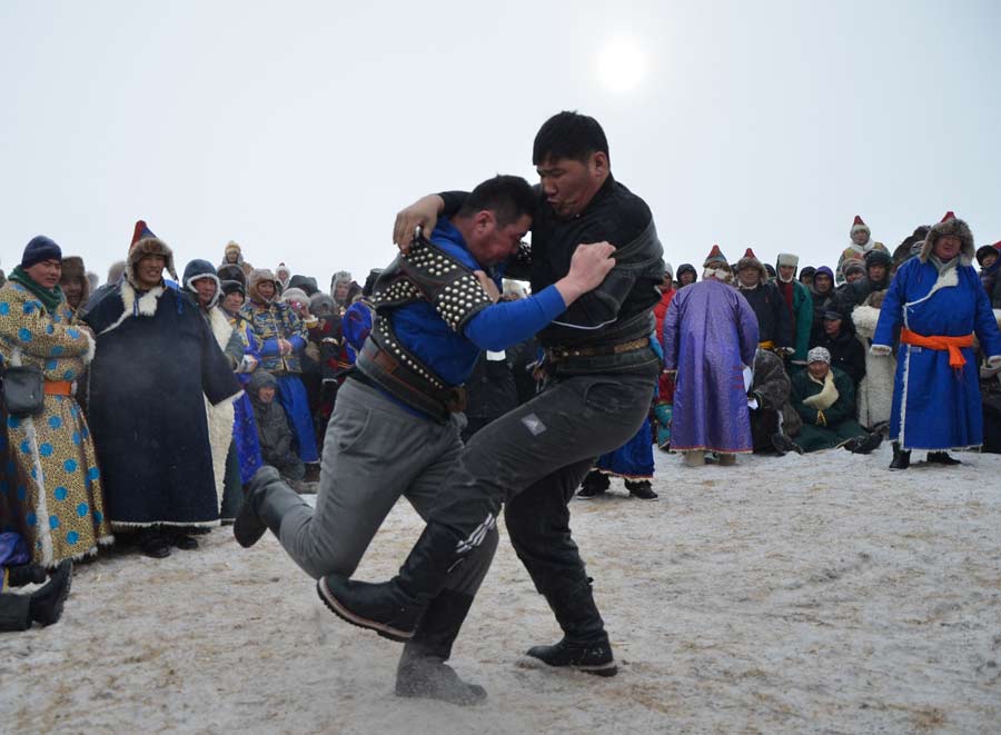 Nadam festival gallops into Inner Mongolia