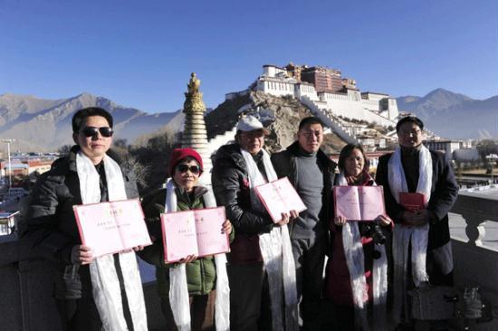 Tibetans prepare trips for upcoming holiday