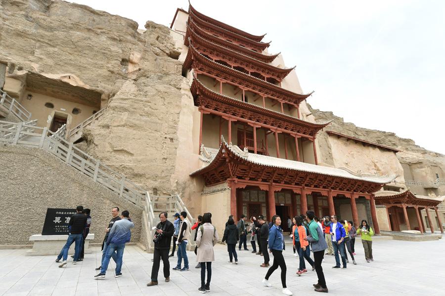 Gansu's Dunhuang sees surge in tourism thanks to Belt and Road Initiative