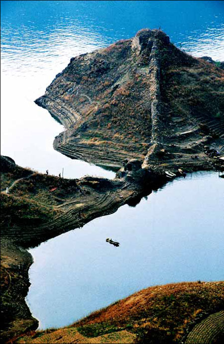 The great underwater wall