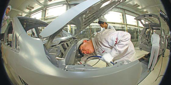 GDP growth up slightly in 2nd quarter