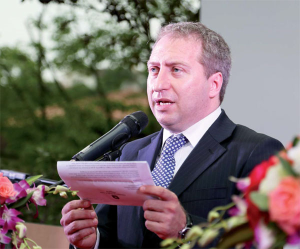 Consul's two-way message on ties
