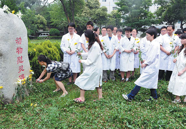 Researchers promote ethical experiments