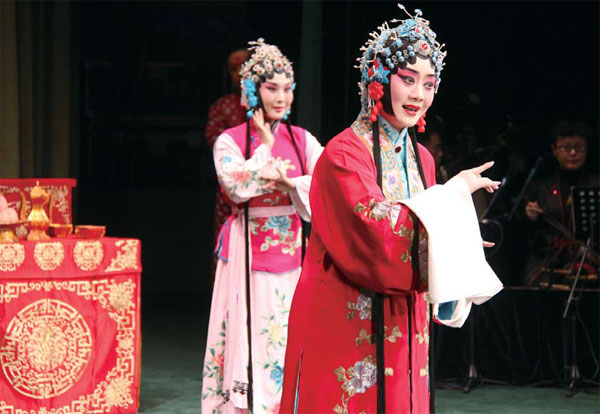 Warrior women and a concubine enthral