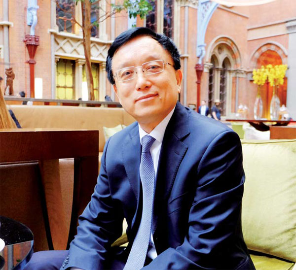 Credit agency boss gives a low rating