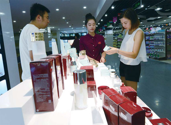 Shopping agents feel currency pinch