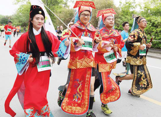 Scholar: Running can enrich people's lives