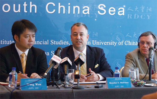 Let cooler heads prevail on sea: observers